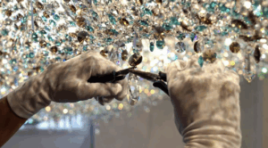 How to clean luxury cristal chandeliers in your home.